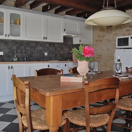 Holiday home Domaine Des Hirondelles *