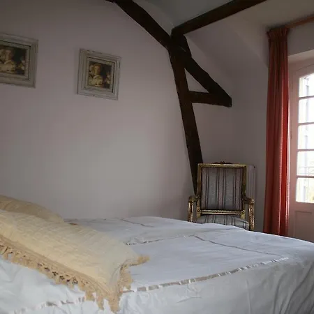 Holiday home Domaine Des Hirondelles Saint-Vincent-de-Cosse