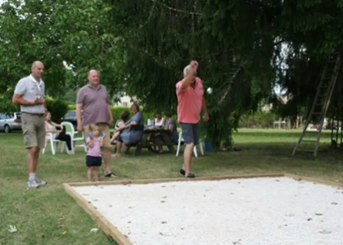 Vakantiehuis Domaine Des Hirondelles